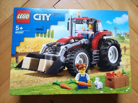 Lego city traktor 60287 a lego creator 31146,