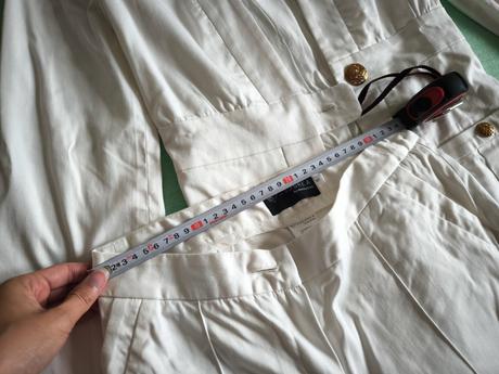 Biely kostým od janky hrmovej, s