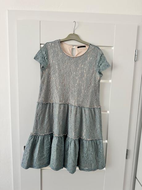 Čipkove volanove šaty, mohito,m