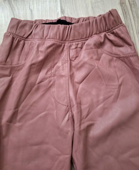 Nohavice č.152, 152