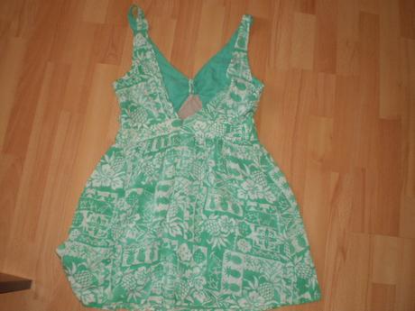 2 šaty , hollister +h&m cena spolu, m