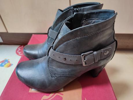 Raz obute mustang c.37, mustang,37