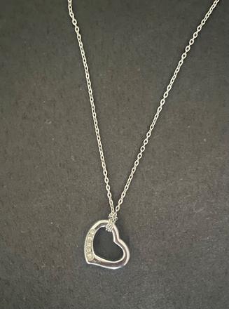 Retiazka z chirurgickéj oveľa -srdiečko,