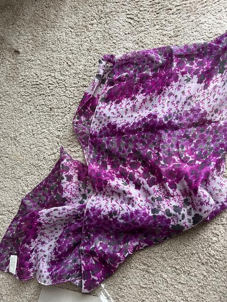 Fialova crossbody kabelka vrátane satky,