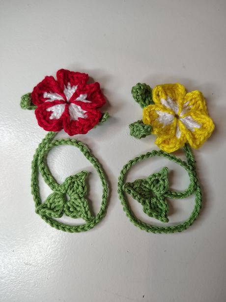 Háčkovaná záložka do knihy, 