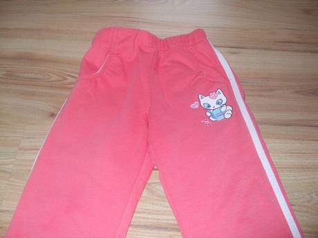 Tepláčky s mačičkou, 98