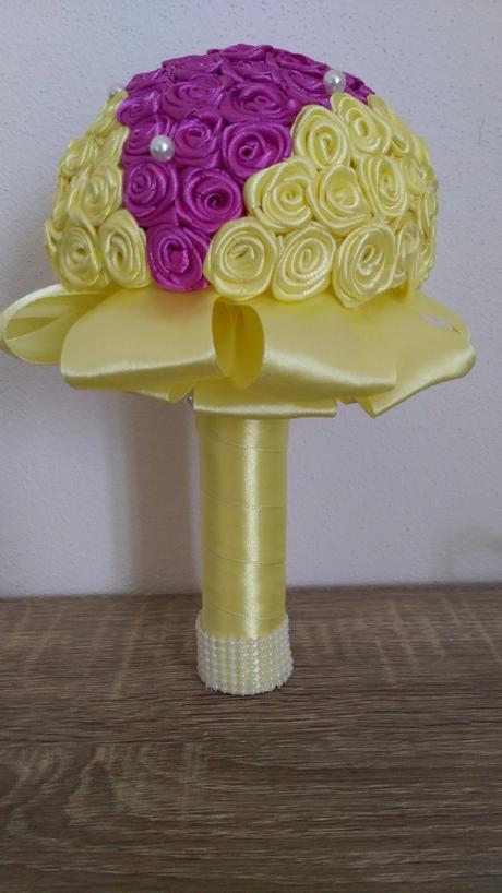 Kytica saténových ruží žlto fialová, 