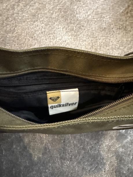 Kabelka quiksilver, quiksilver