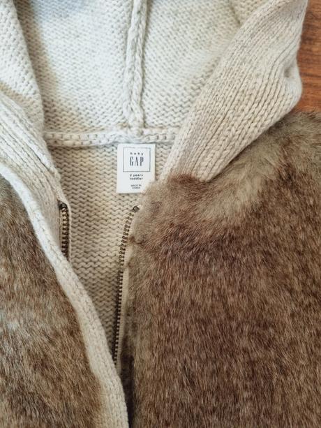 B1624 vestička, gap, gap,86