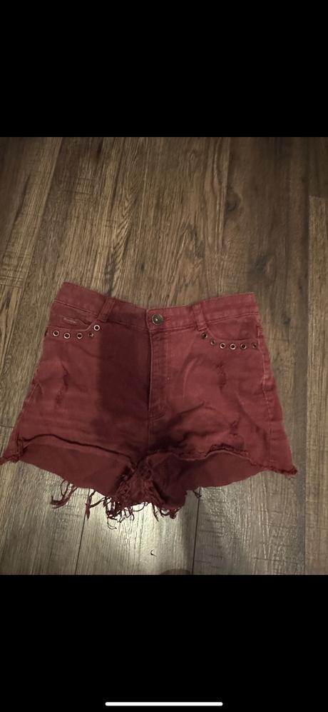 Kraťasy, clockhouse,36