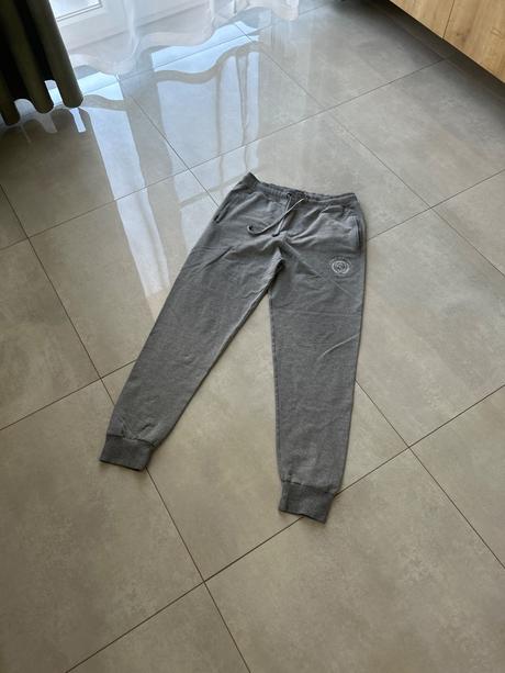 Tepláky top stav, f&f,xl