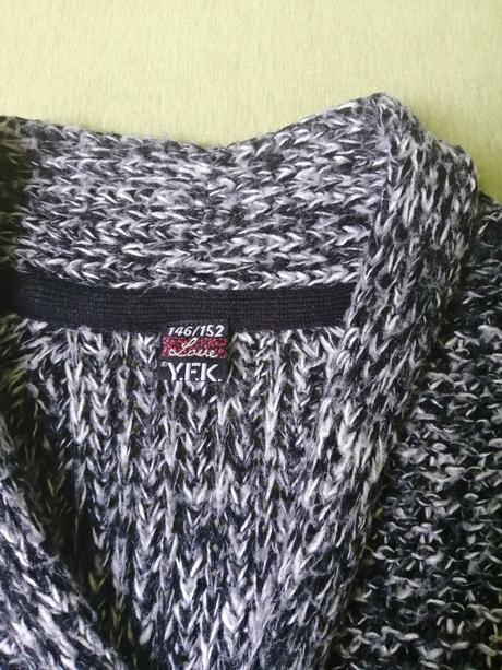 Dievčenský sveter, 146