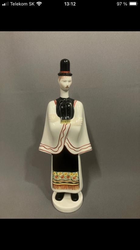 Soška muž v kroji aquincum, 