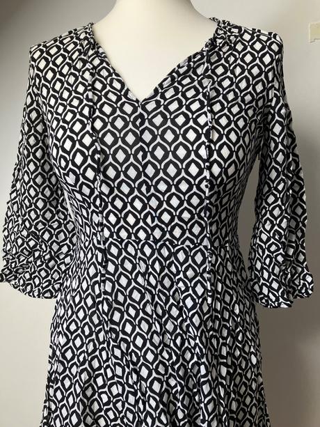 Dámske retro čiernobiele vzorované šaty, h&m,s