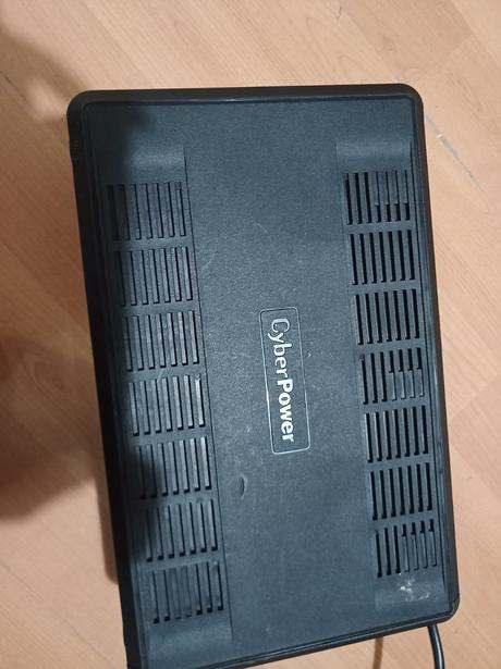 Záložný zdroj cybex power ups 600 va,