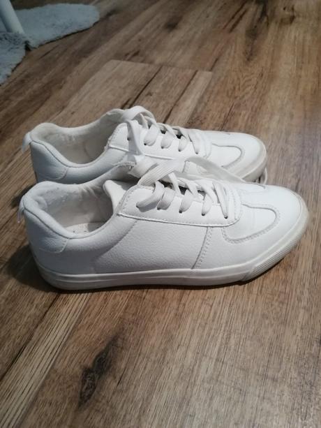 Tenisky, reserved,35