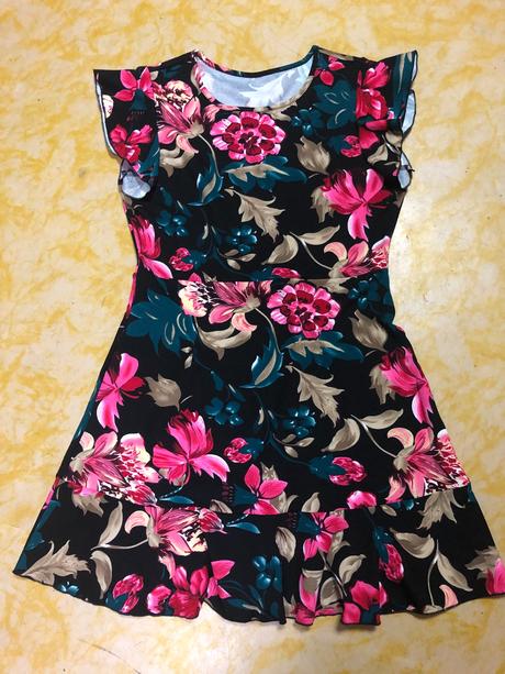 Krasne kvetovane šaty-38-40, 40