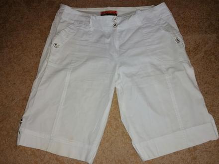 Biele krátke nohavice, 40