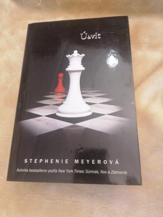 Úsvit - stephenie meyerová,