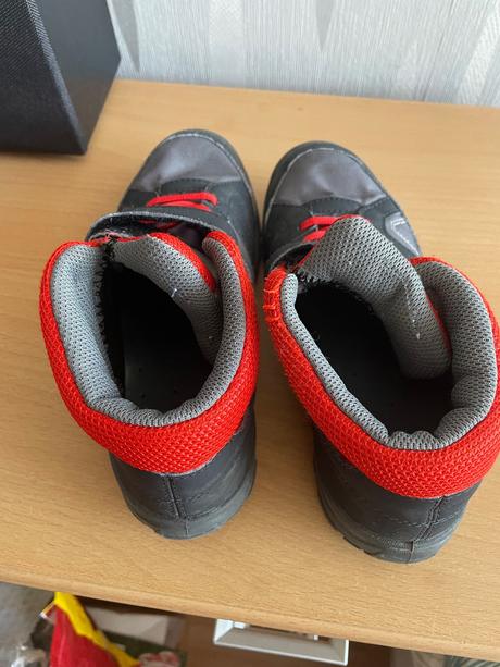 Trekové topánky, quechua,34