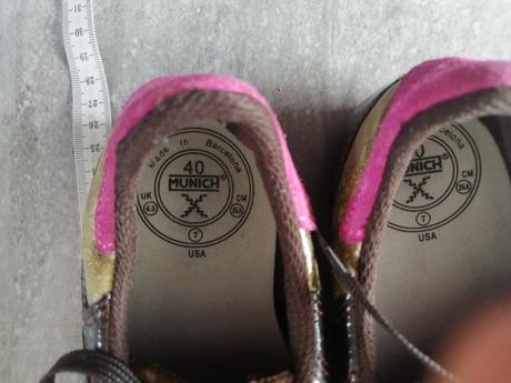 Lakované kožené prémiové sneakersy zn. munich v 40, 40