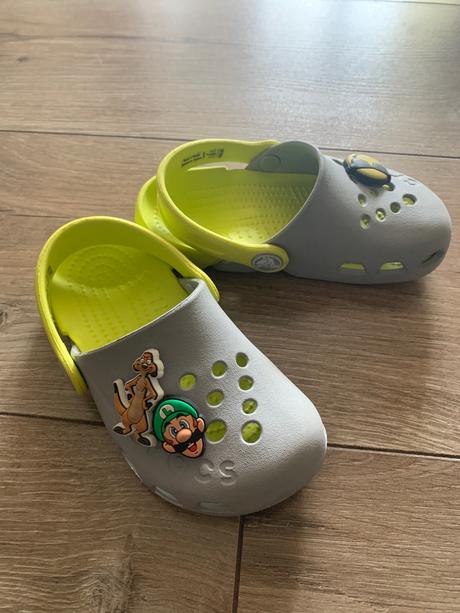 Crocs, crocs,25