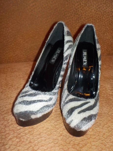 Zebrové lodičky, 37