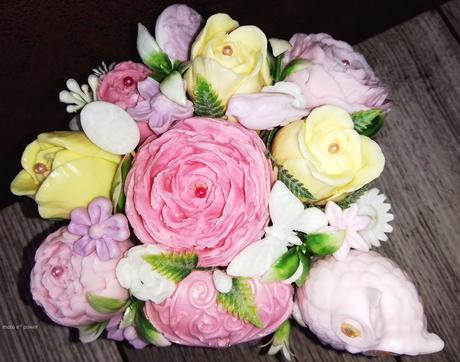 Mydlový košík - pivonie s tulipánmi, 