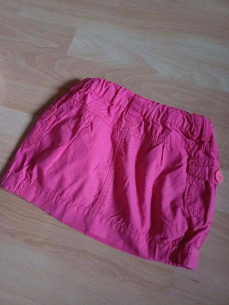 Krásne kvetované šortky v.86 / 12-18mes, 86