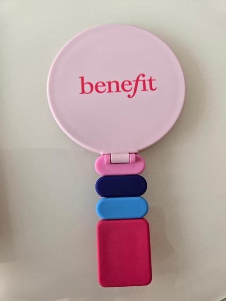 Benefit zrkadielko,