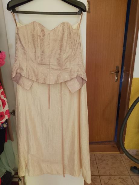 Spoločenské šaty, 40