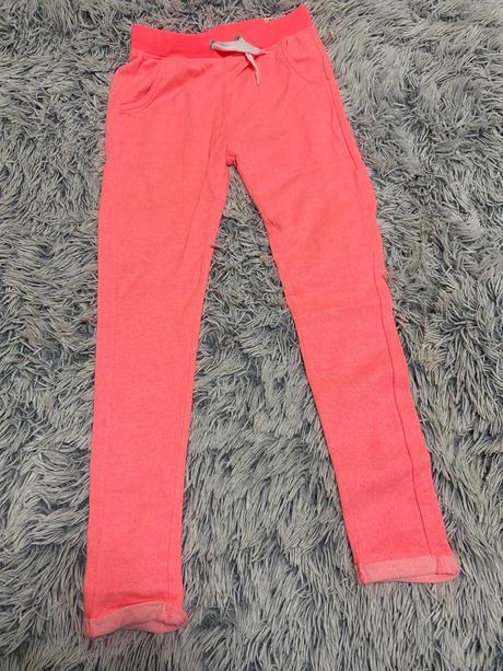 Dievčenské teplákové nohavice, 152