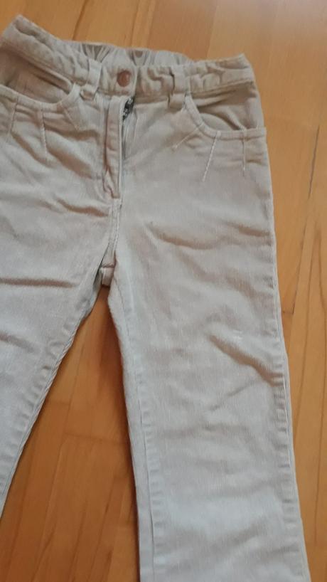 Krásne jemné manchestraky,výborný stav,pc 19,90, h&m,116