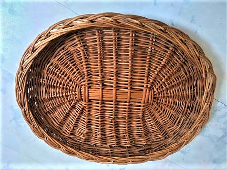 Chlebník/podnos z ratanu,