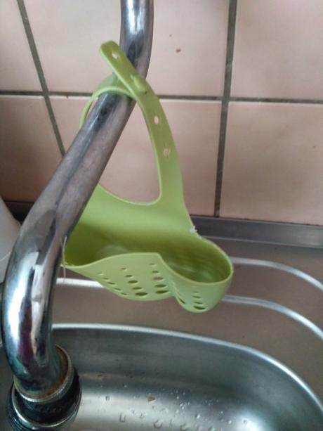 Košík na špongiu na riad, 