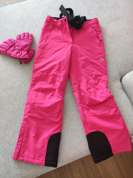 Predaj krásnych lyziarskych nohavíc s rukavicami, mckinley,140