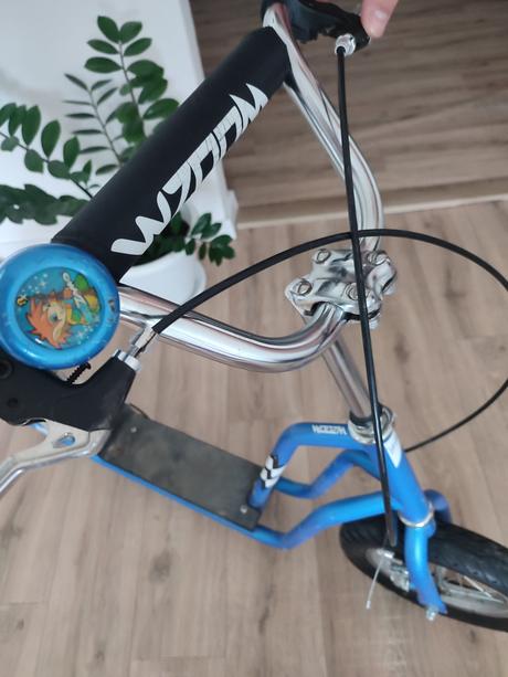 Kolobežka s nafukovacimi kolesami 12, yedoo