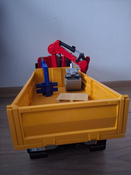 Bruder mercedes arocs auto sklápacie s rukou, 