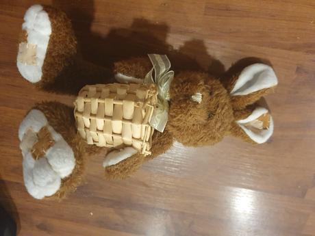 Veľkonočný zajko s košíkom na vajíčko, 