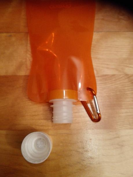 Vodeodolný vak a skladná fľaša, 