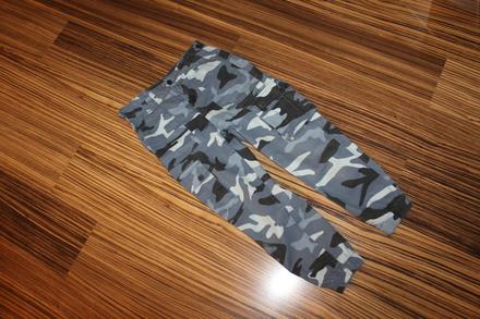 Maskáčové kapsáče bershka v. 34, bershka,34