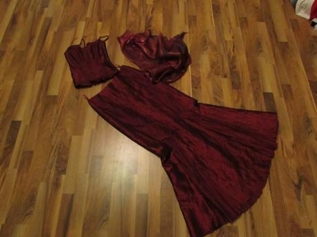 Korzetové šaty, 36