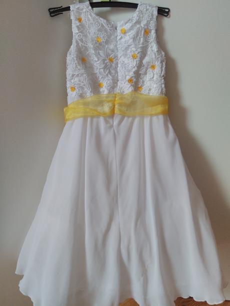 Dievčenské šaty na svadbu, 98