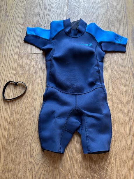 Predám detský neoprén veľkosť 98/104, 