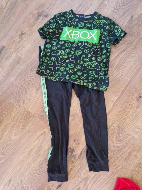 Pyžamo, málo nosené, veľkosť 9- 10 rokov, f&f,140