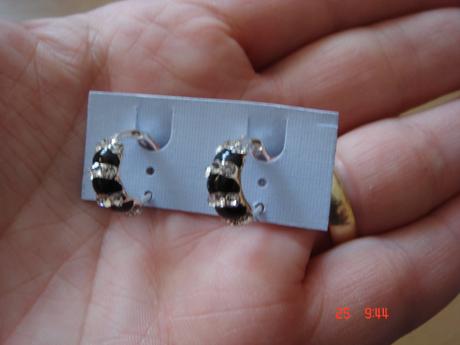 Nausnicky cierna biela kruzky,