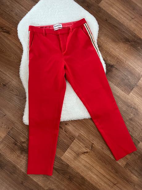Červené elegantné nohavice, s