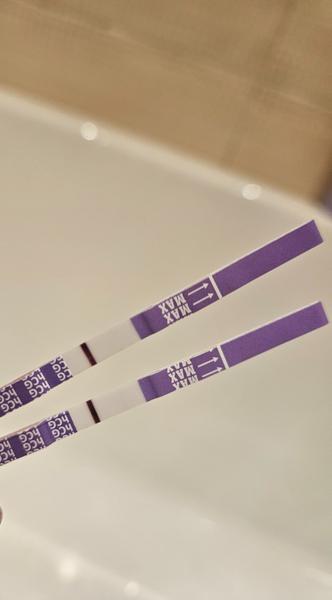 je to kanálik alebo začínajúca čiarka?