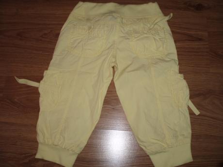 Dievčenské 3/4 nohavice nenosené, 110