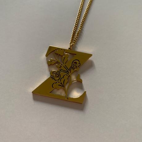 Retiazka s príveskom písmena z, 